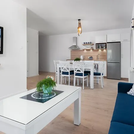 Biala Kotwica * Jastrzębia Góra